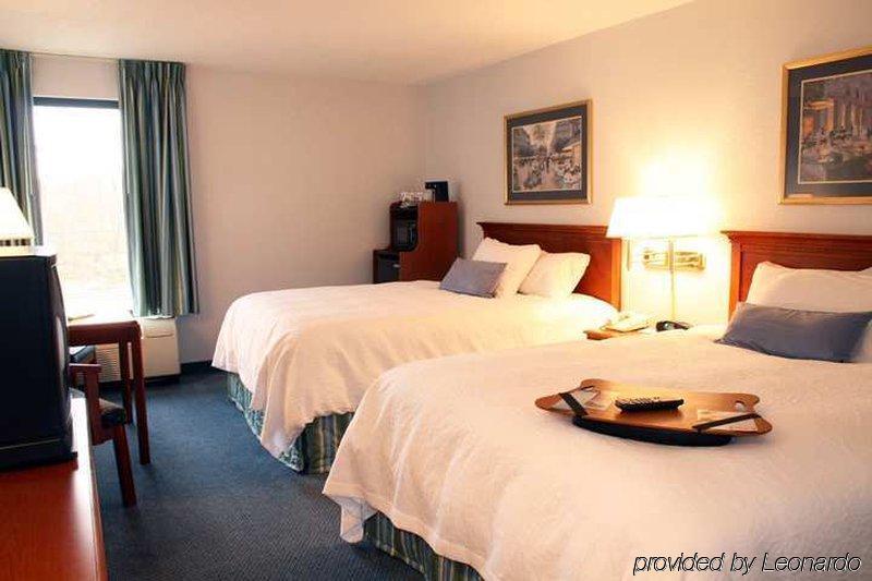 Hampton Inn Greensburg Quarto foto