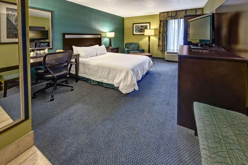 Hampton Inn Greensburg Quarto foto